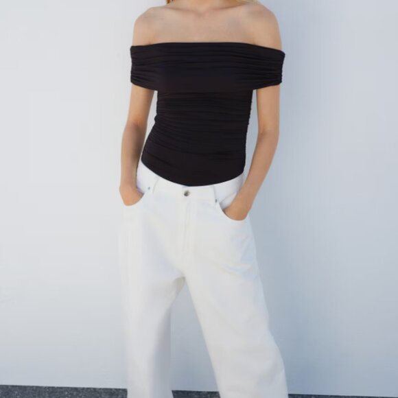 NWOT H&M Gathered Off-the-Shoulder Bodysuit Black Small - Picture 1 of 7